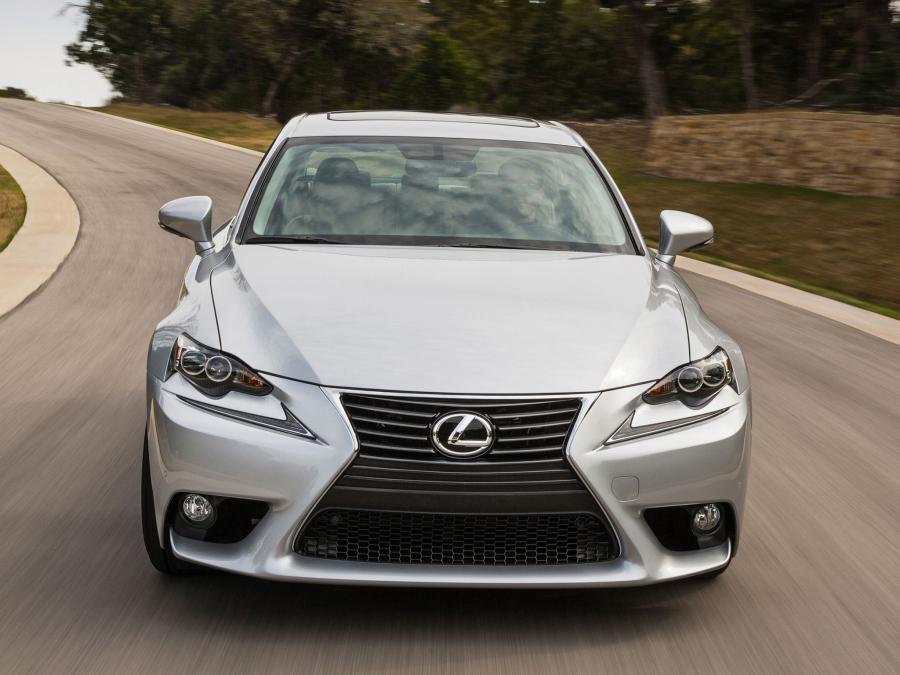  Lexus IS250 2013 года  (фото 7 из 9)